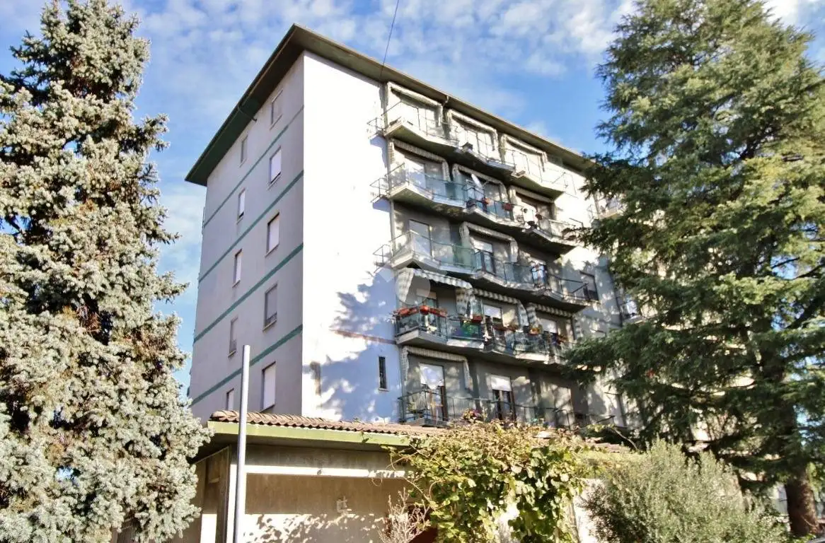 Appartamento in vendita a Voghera