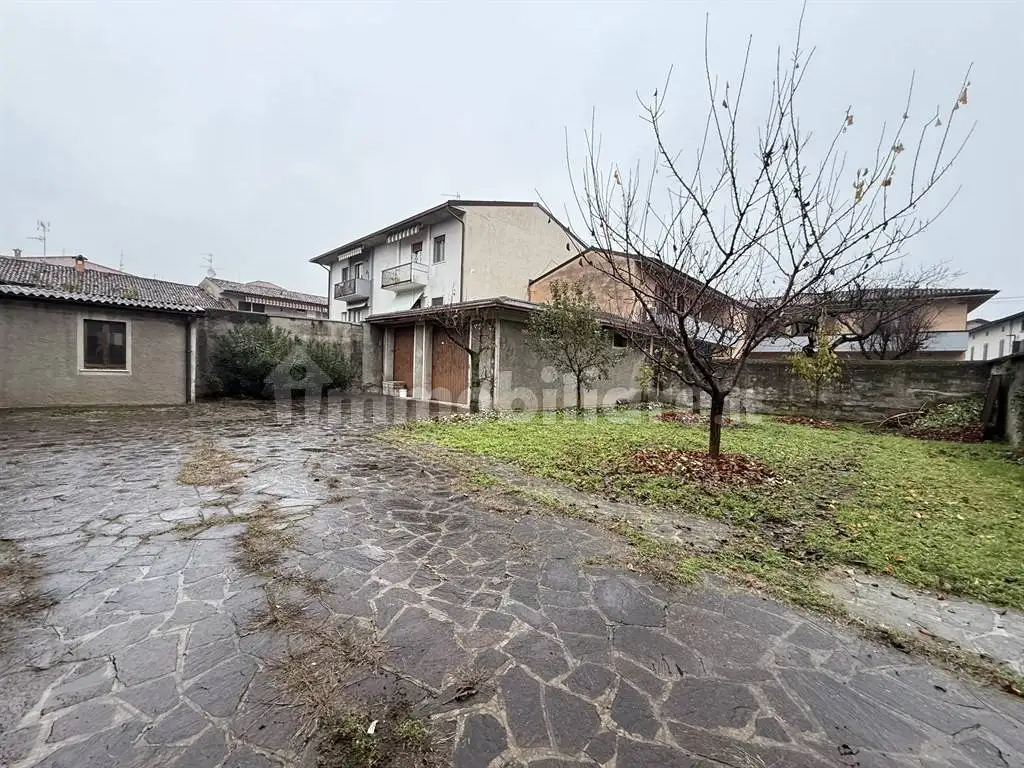 Casa indipendente in vendita a Mornico al Serio