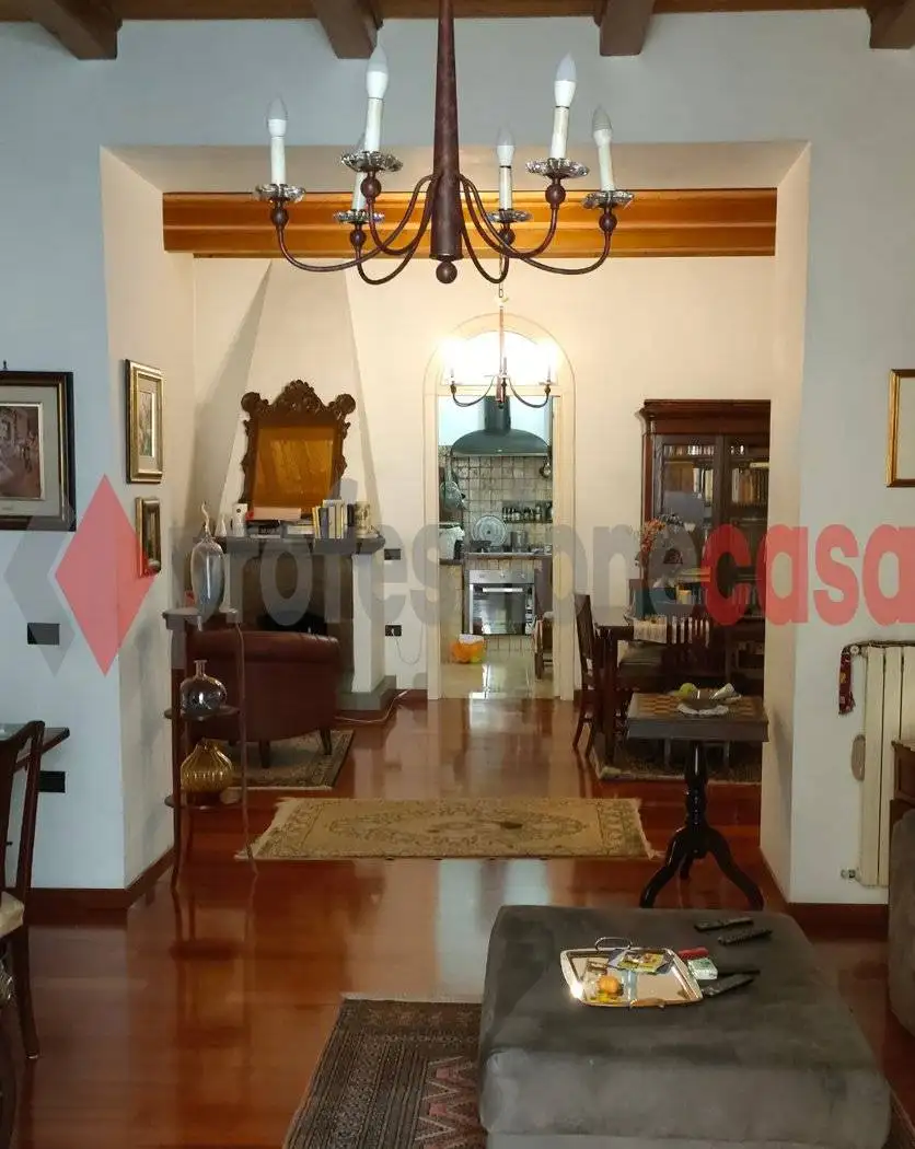 Appartamento in vendita a Salerno