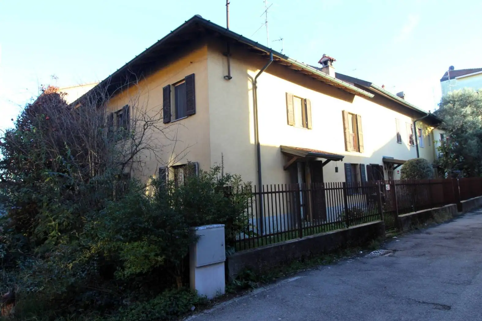 Casa indipendente in vendita a Milano