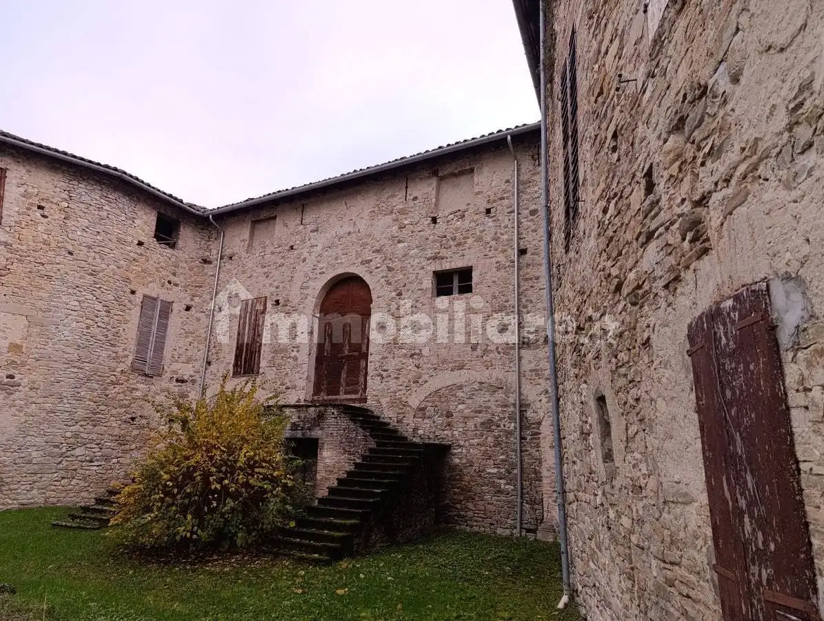 Rustico - Casale in vendita a Calestano