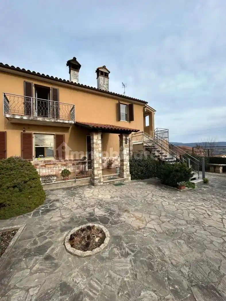 Villa in vendita a Todi