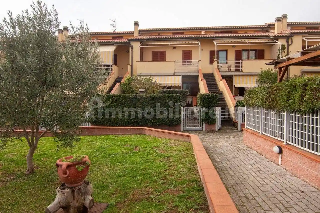 Quadrilocale via Blasetti 2, San Luigi, Capannino, Corti Nuove, Follonica - foto 2