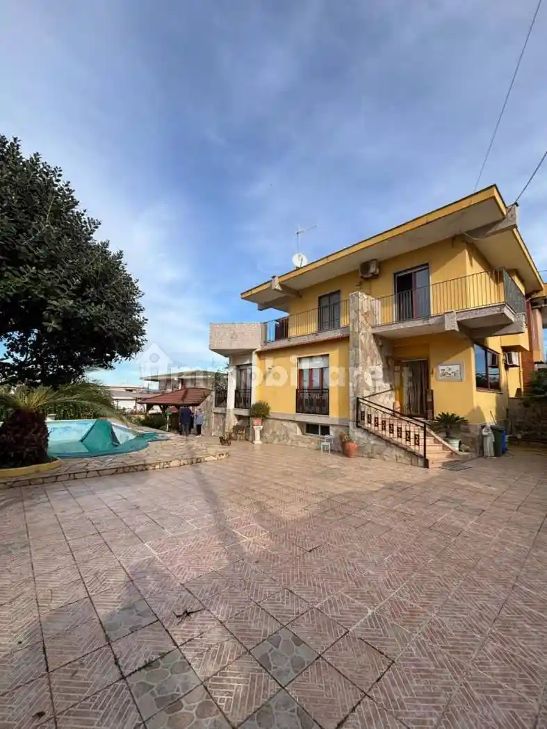 Villa bifamiliare via Lago Patria, Lago Patria, Giugliano in Campania - foto 3