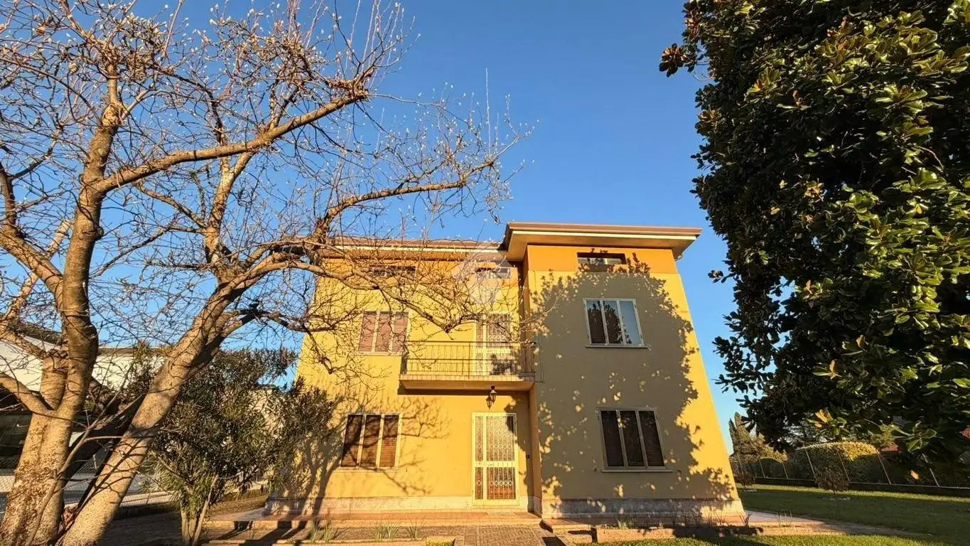 Villa in vendita a Polcenigo