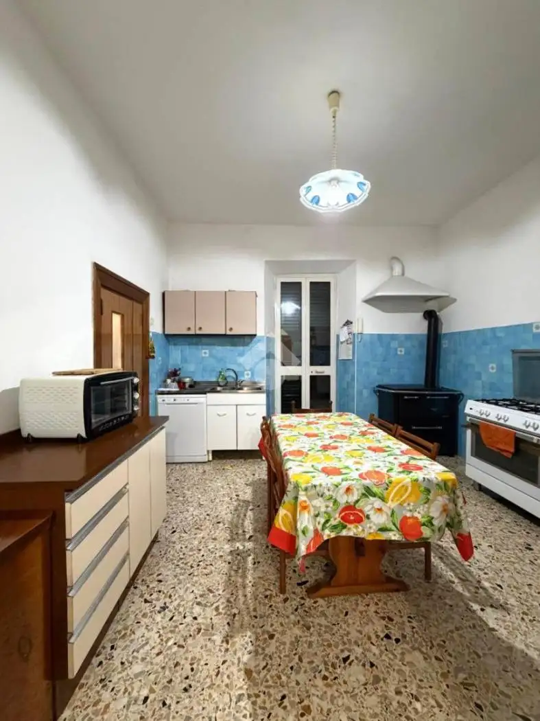 Trilocale via dei Lavoratori 97, Centro, Cori - foto 4