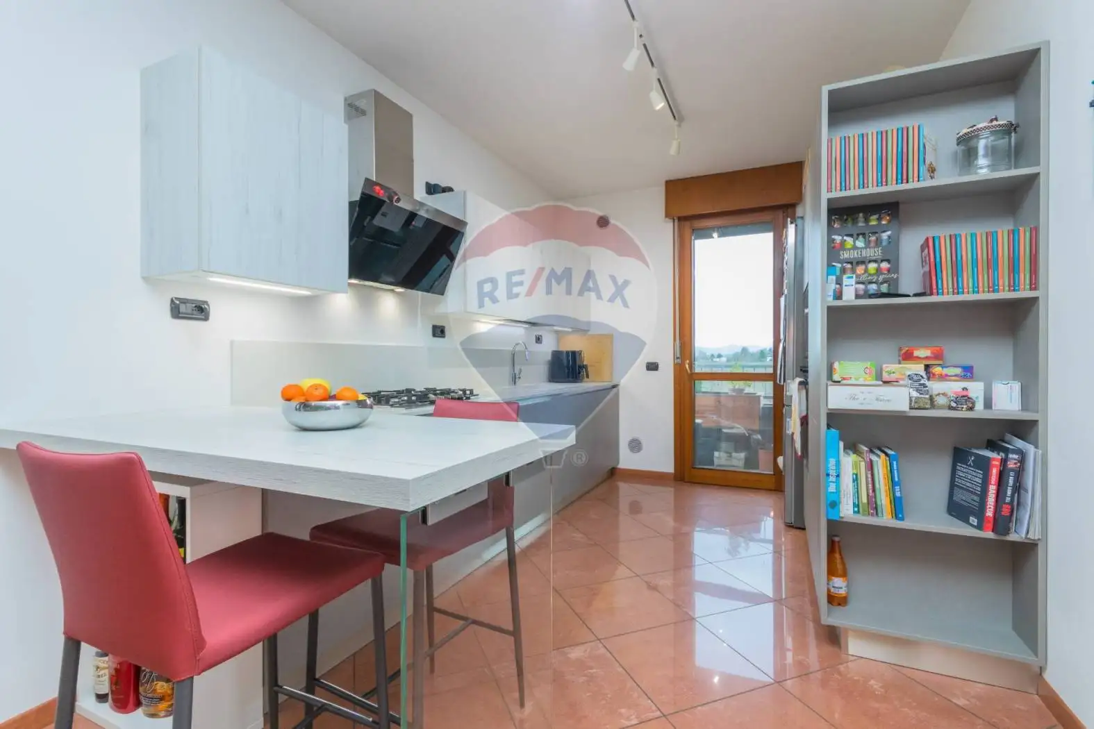 Trilocale ottimo stato, primo piano, Centro, Cartura - foto 2