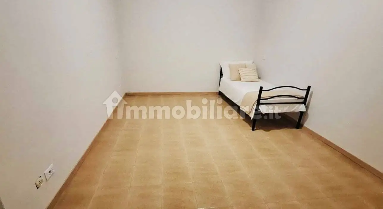 Trilocale ottimo stato, primo piano, Centro Storico, Voghera - foto 4