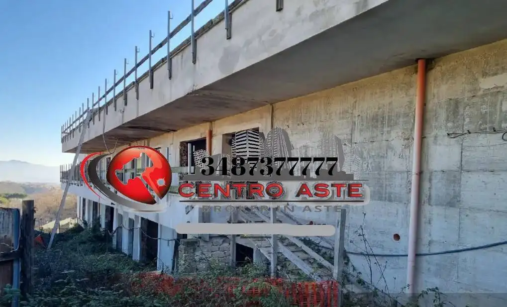 Palazzo - Stabile in asta a Sacrofano