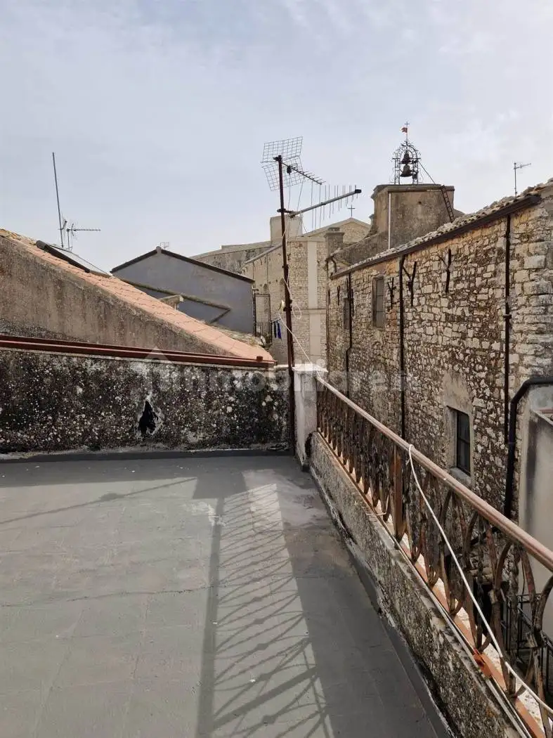 Appartamento in vendita a Giuliana