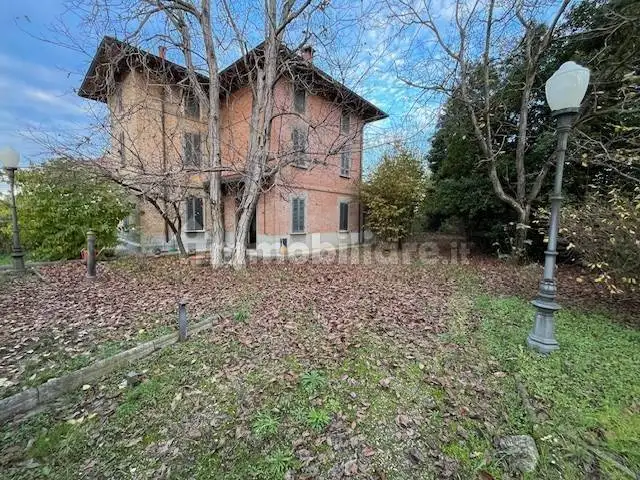 Casa indipendente in vendita a Parma