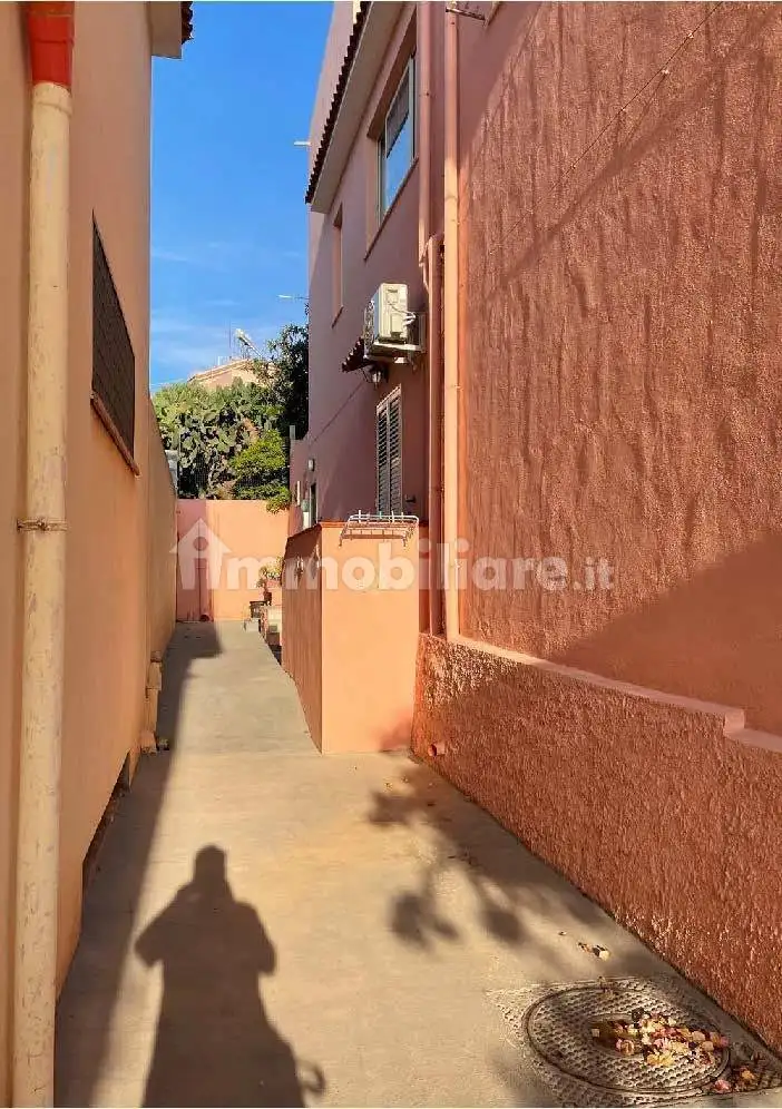 Palazzo - Stabile in asta a Lampedusa e Linosa