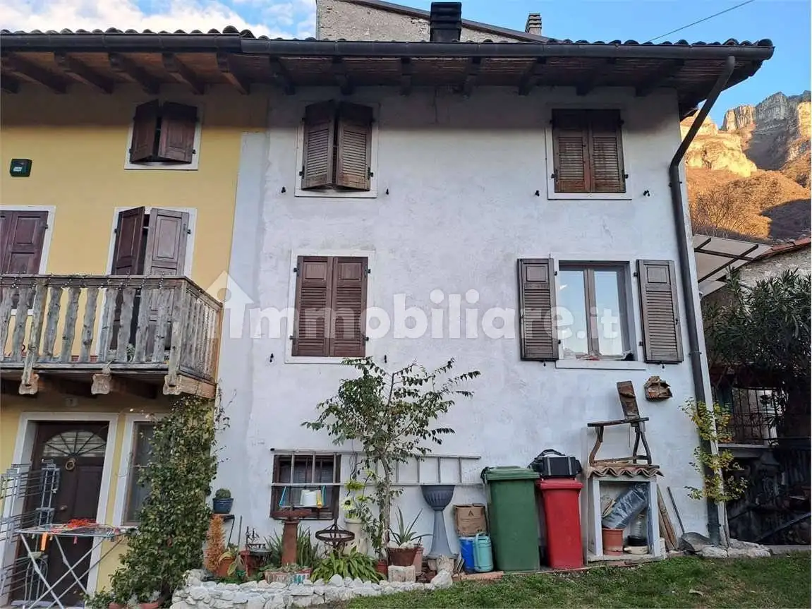 Appartamento in vendita a Avio