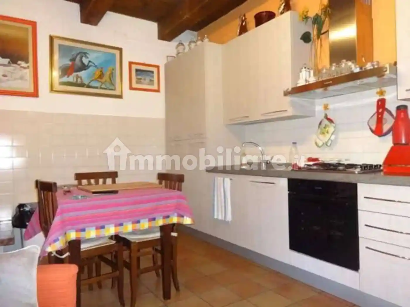 Appartamento buono stato, secondo piano, Centro, Cupramontana - foto 2