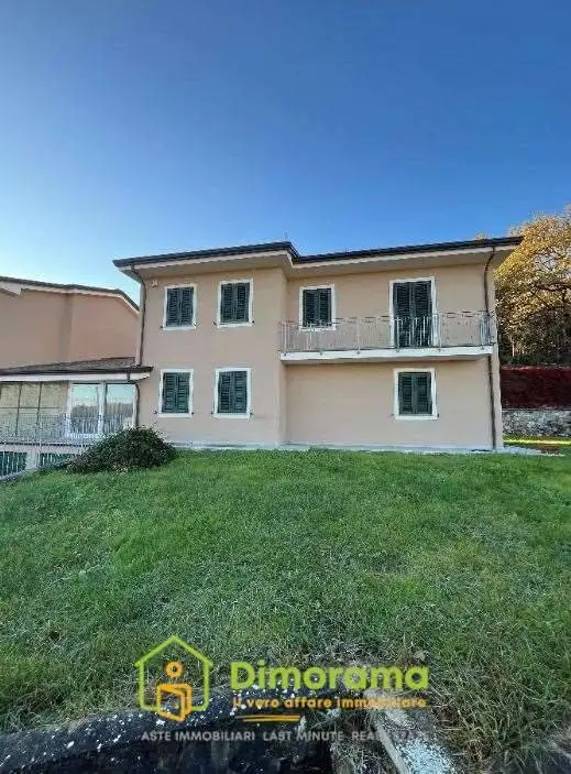 Villa in asta a Capannori