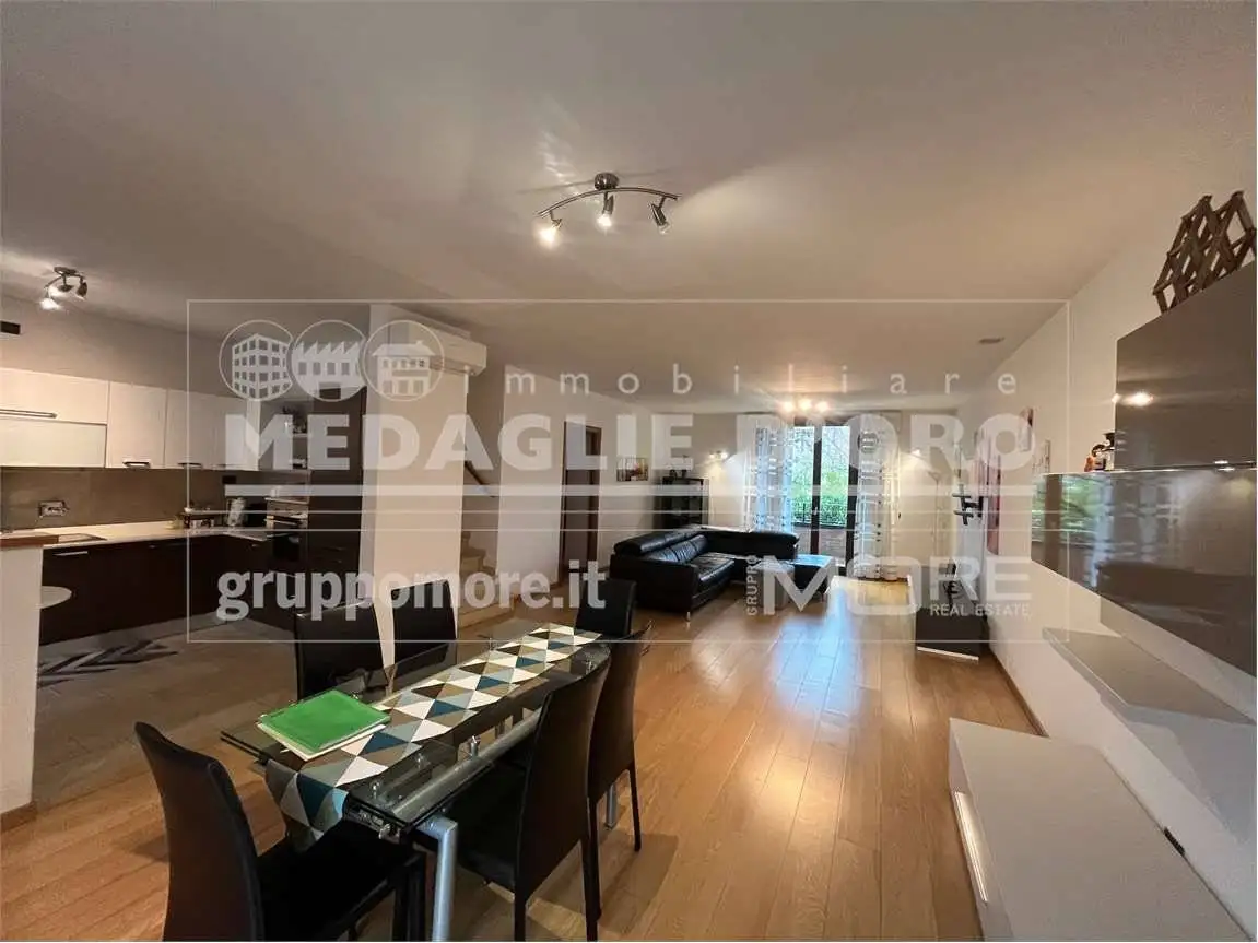 Villetta a schiera in affitto a Modena