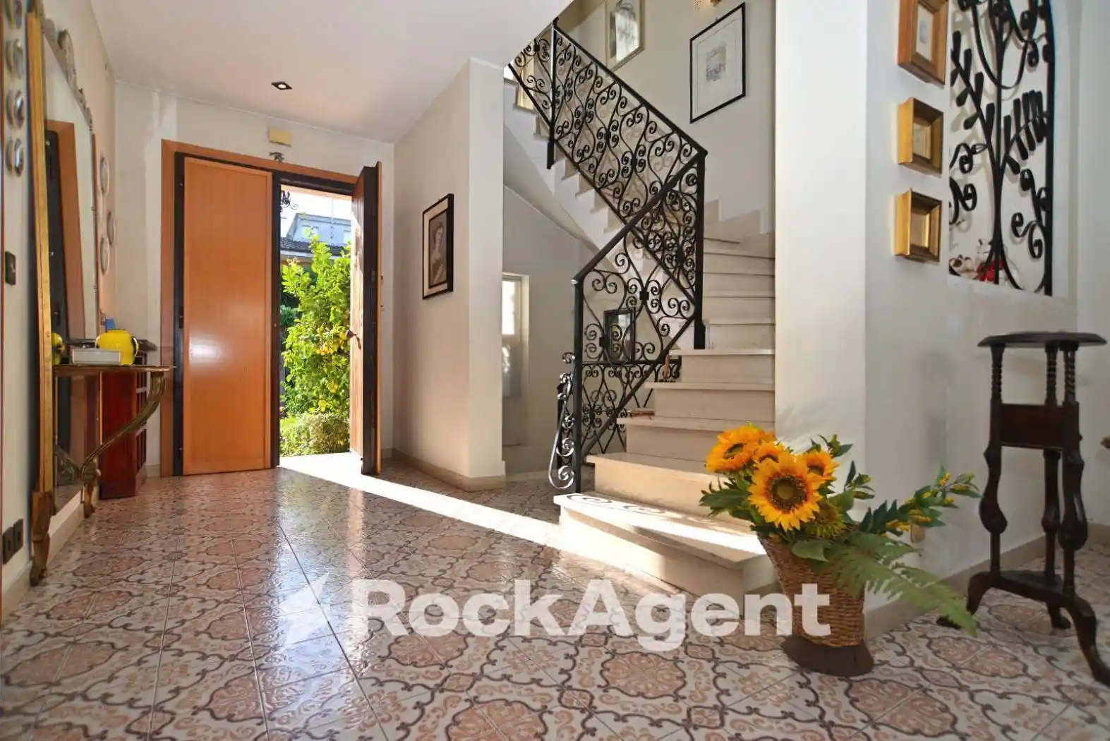 Villa bifamiliare via Antonio Gramsci, 27, Centro, Aprilia - foto 5