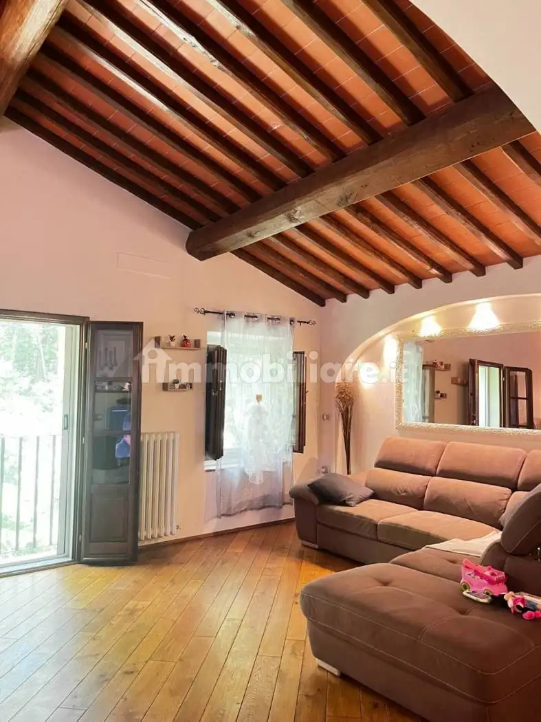 Appartamento in vendita a Cavriglia