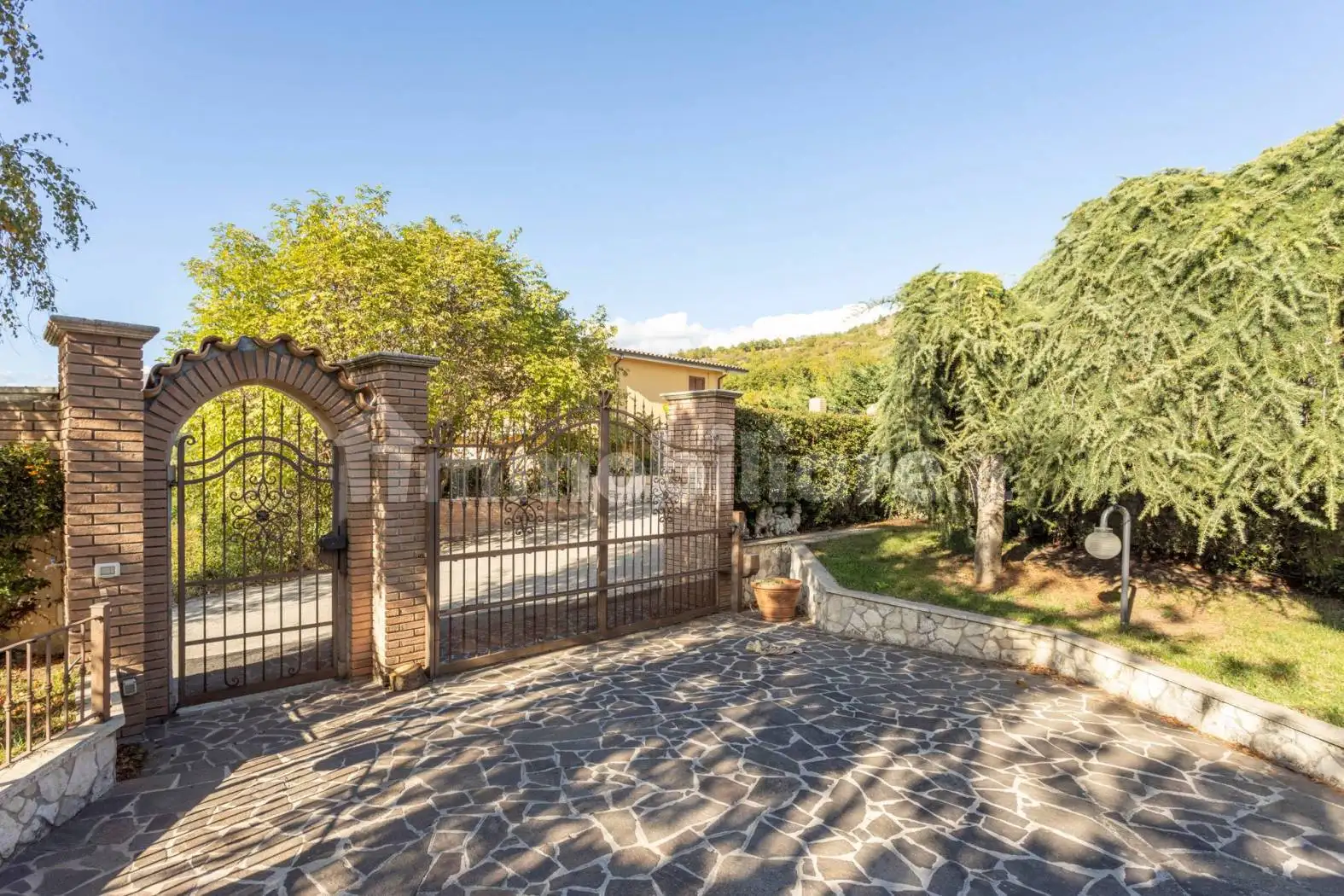 Villa bifamiliare via Da Monte 1A, Antrosano, Avezzano - foto 5