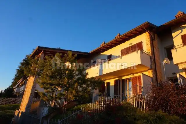 Appartamento in vendita a Caprino Bergamasco