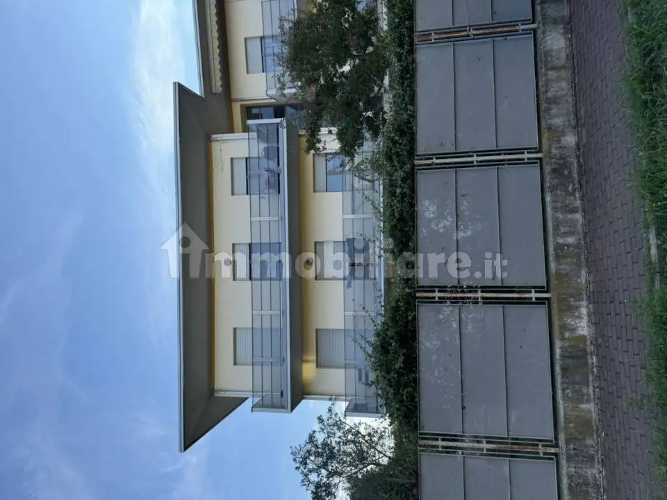 Appartamento in asta a Madone