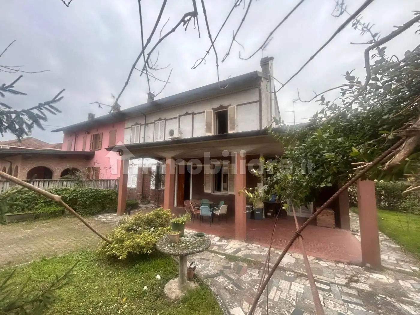 Casa indipendente in vendita a Dorno