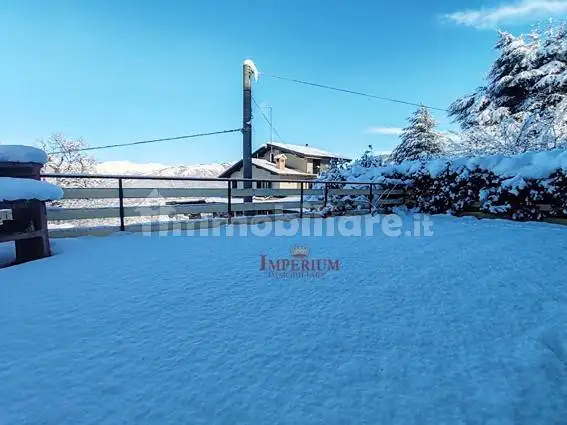 Appartamento in vendita a Leffe