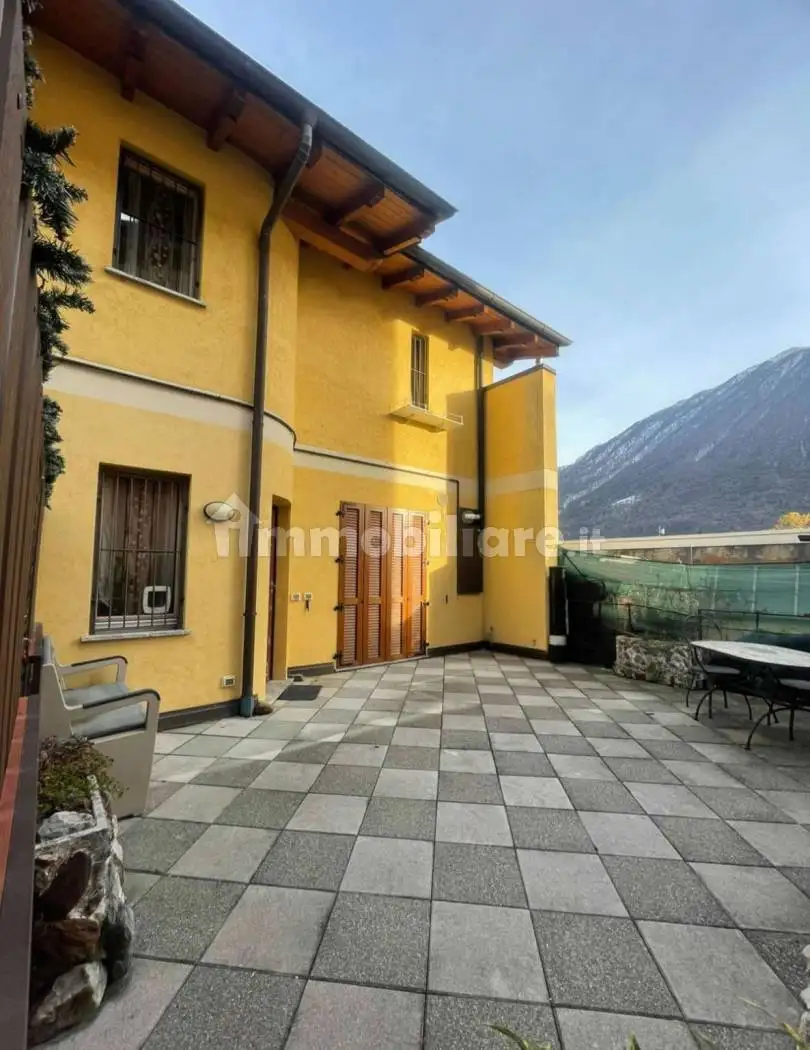 Villetta a schiera in vendita a Carlazzo