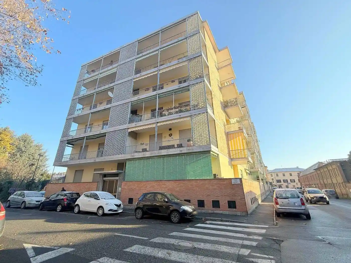 Appartamento piazza Alberto Banfi 1, Centro, Pinerolo - foto 2