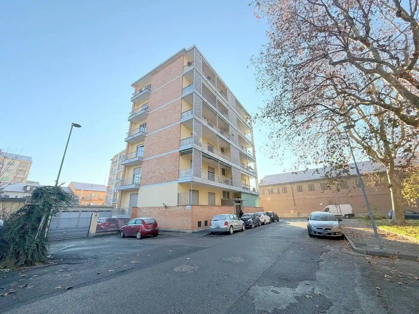 Appartamento piazza Alberto Banfi 1, Centro, Pinerolo - foto 3