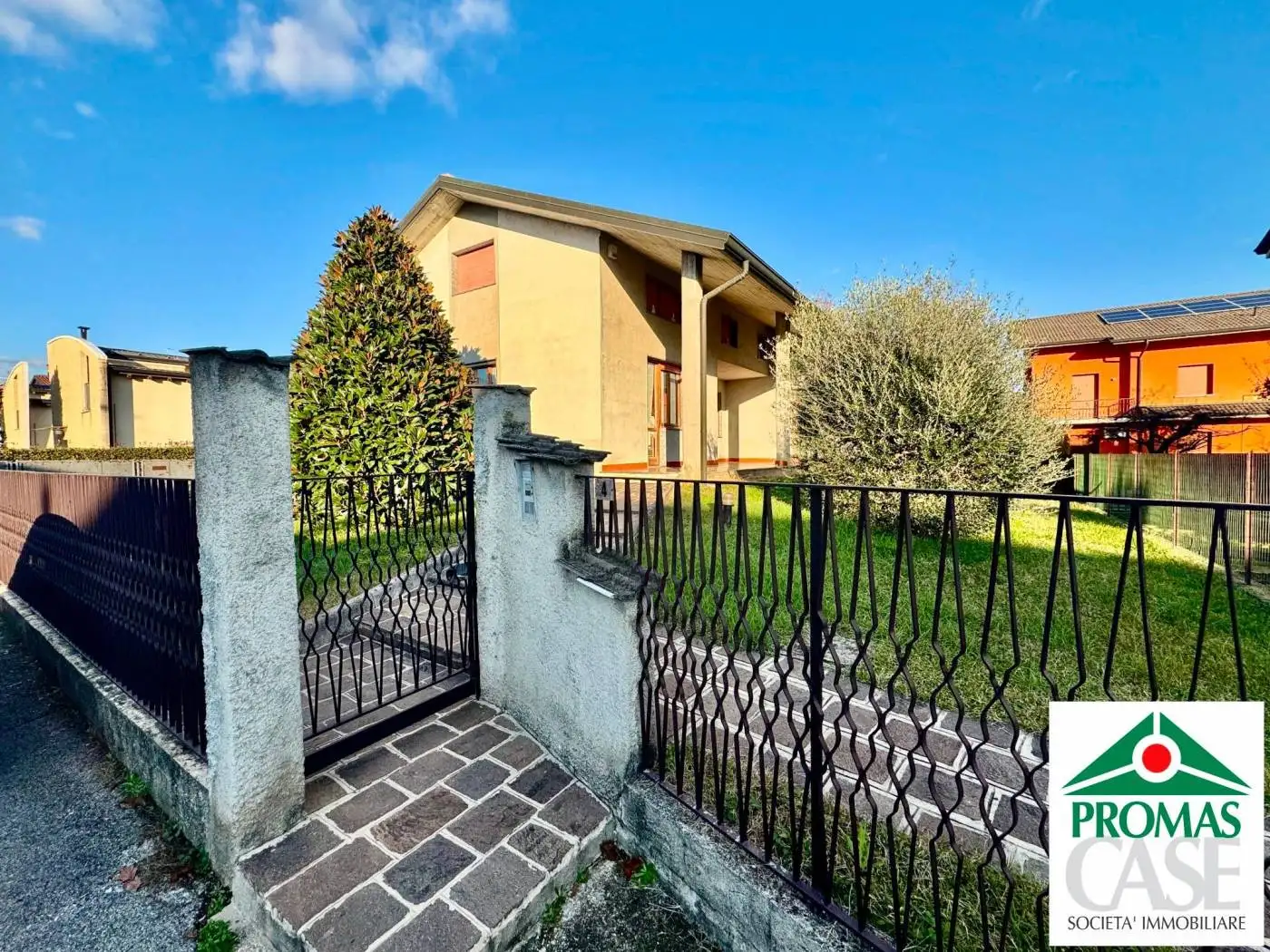 Villa in vendita a Castel Rozzone