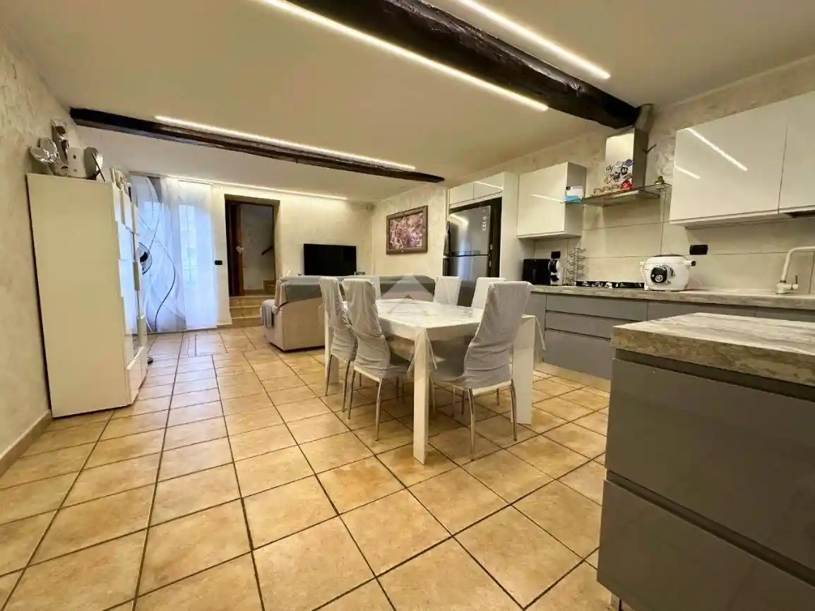 Casa indipendente - foto 2