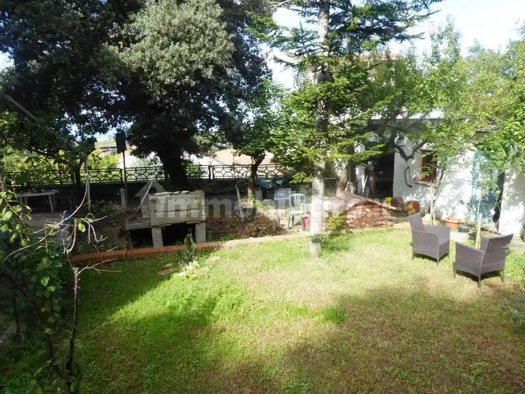 Casale via di Montenero, Montenero Basso - Montenero Alto, Livorno - foto 5