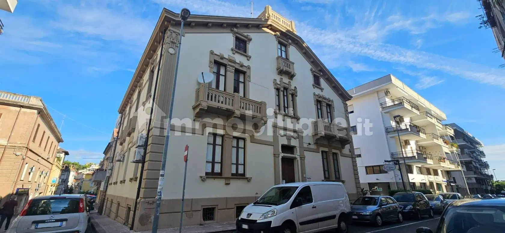 Appartamento in affitto a Soverato