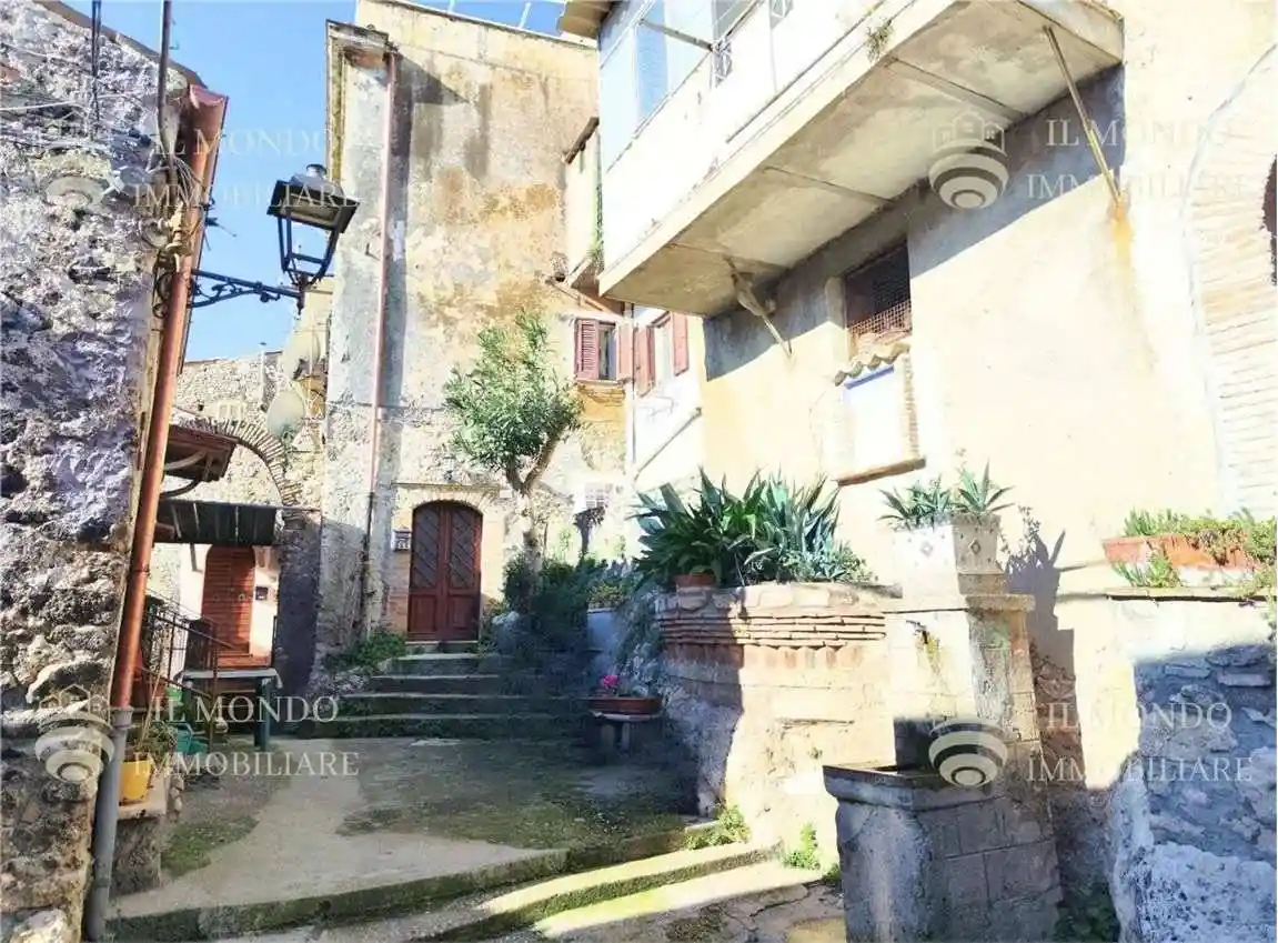 Appartamento in vendita a Palombara Sabina