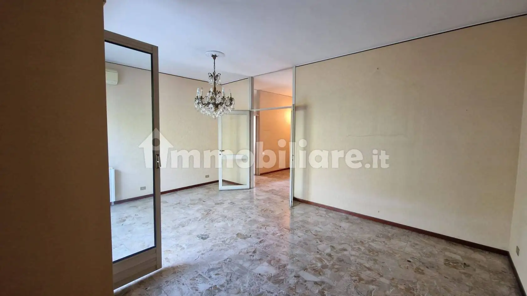 Appartamento in vendita a Monza