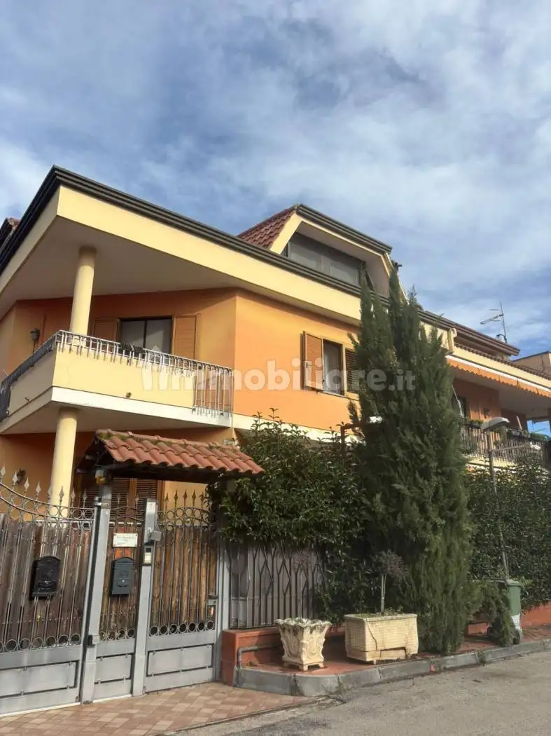 Attico viale dei Fiordaliso 7, Centro, Casalnuovo di Napoli - foto 2