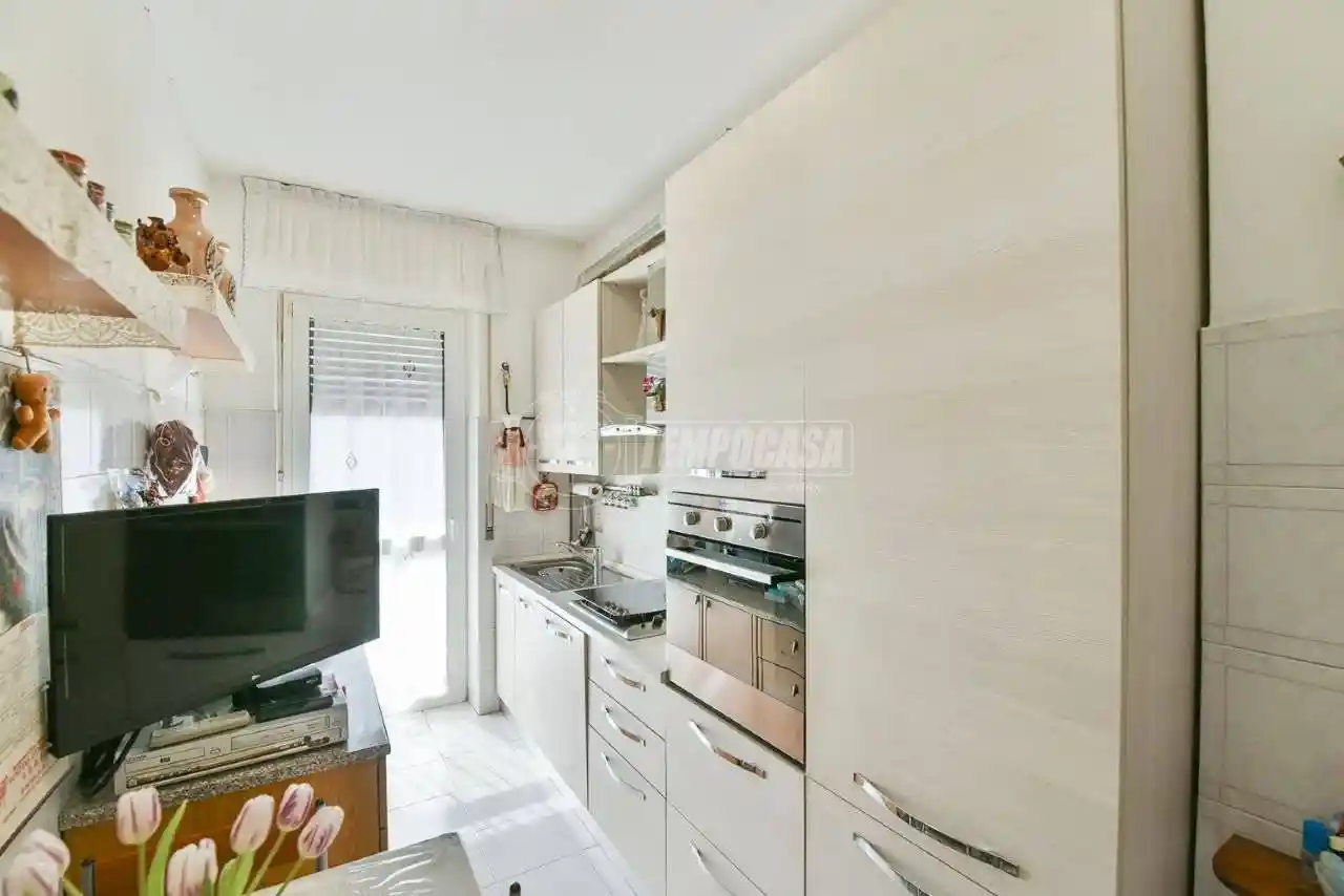 Trilocale via Giulio Cesare, Centro, Cantù - foto 5