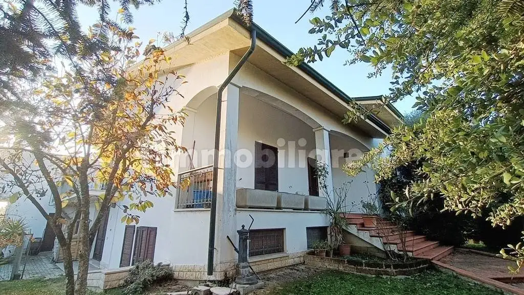 Villa in vendita a Moglia