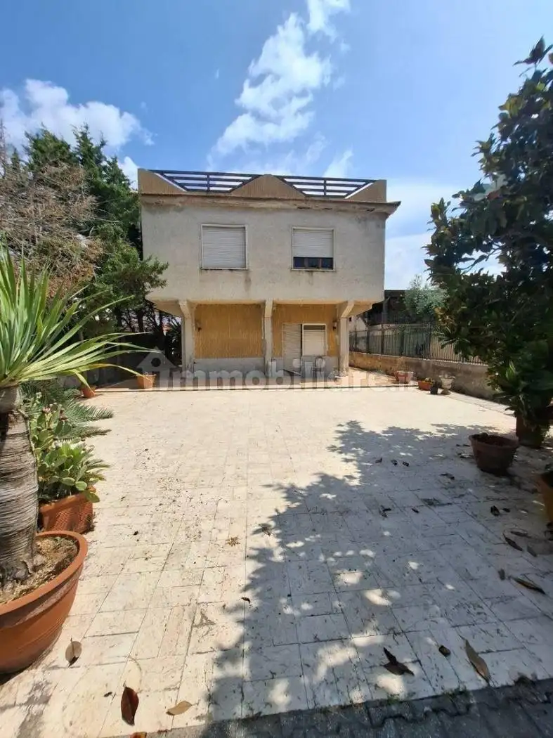 Villa in vendita a Carini