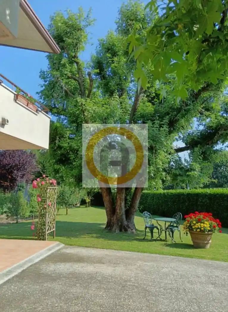 Terratetto unifamiliare 370 m², ottimo stato, Centro, Bassano del Grappa - foto 2