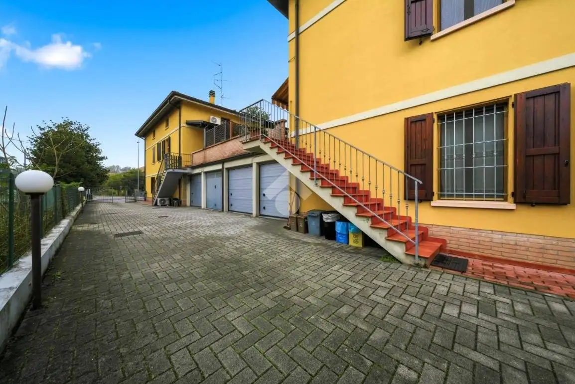 Appartamento viale Manzoni 20, Centro, Castelnovo di Sotto - foto 3