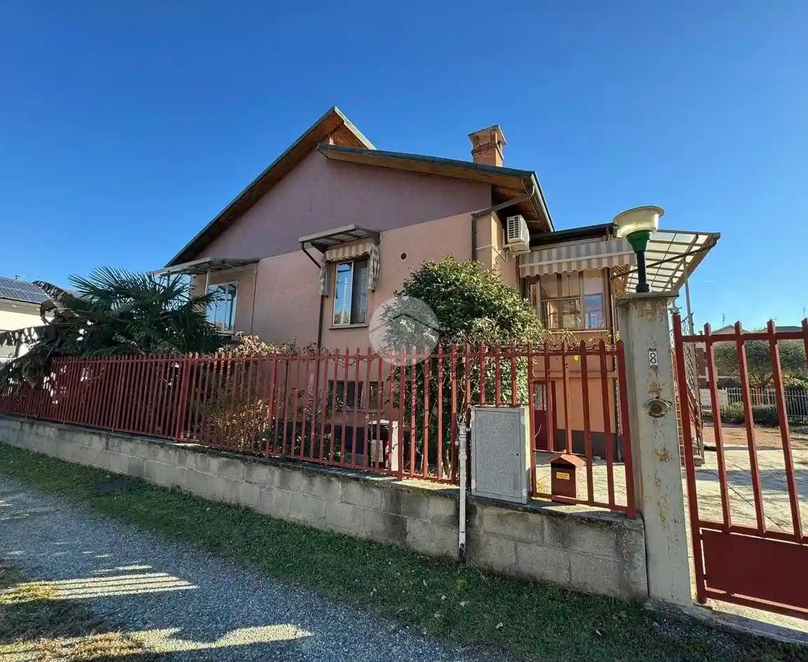 Villa - foto 2