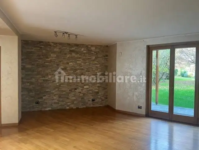 Appartamento in vendita a Brembate di Sopra