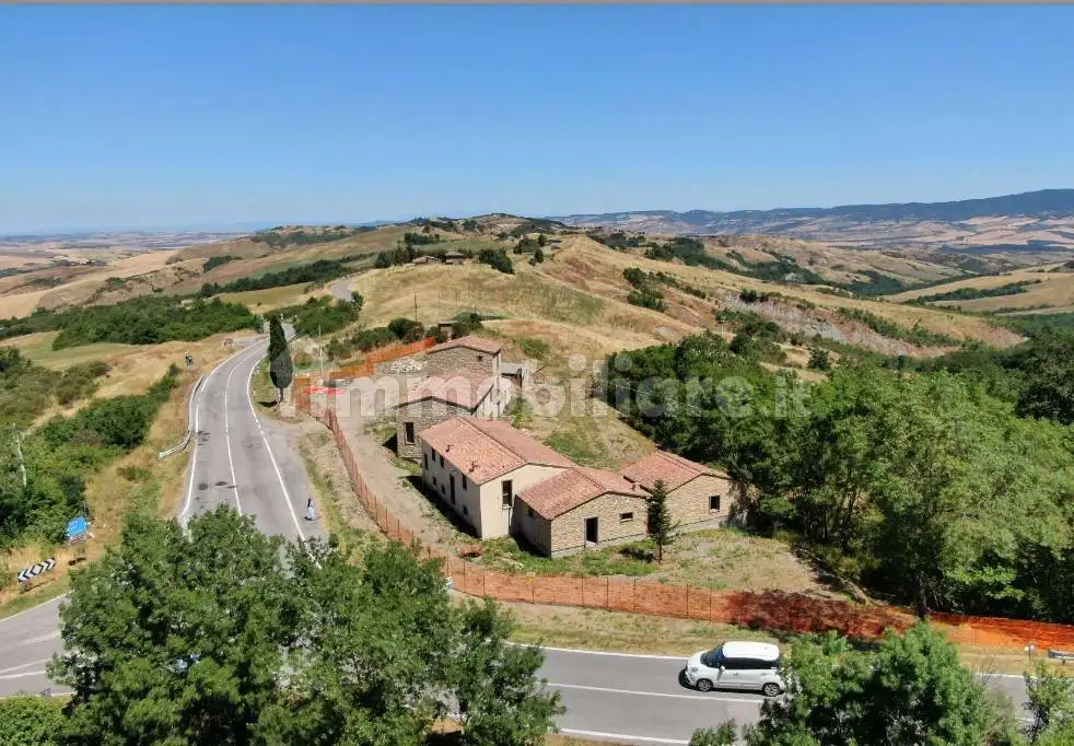 Palazzo - Edificio in vendita a Radicofani