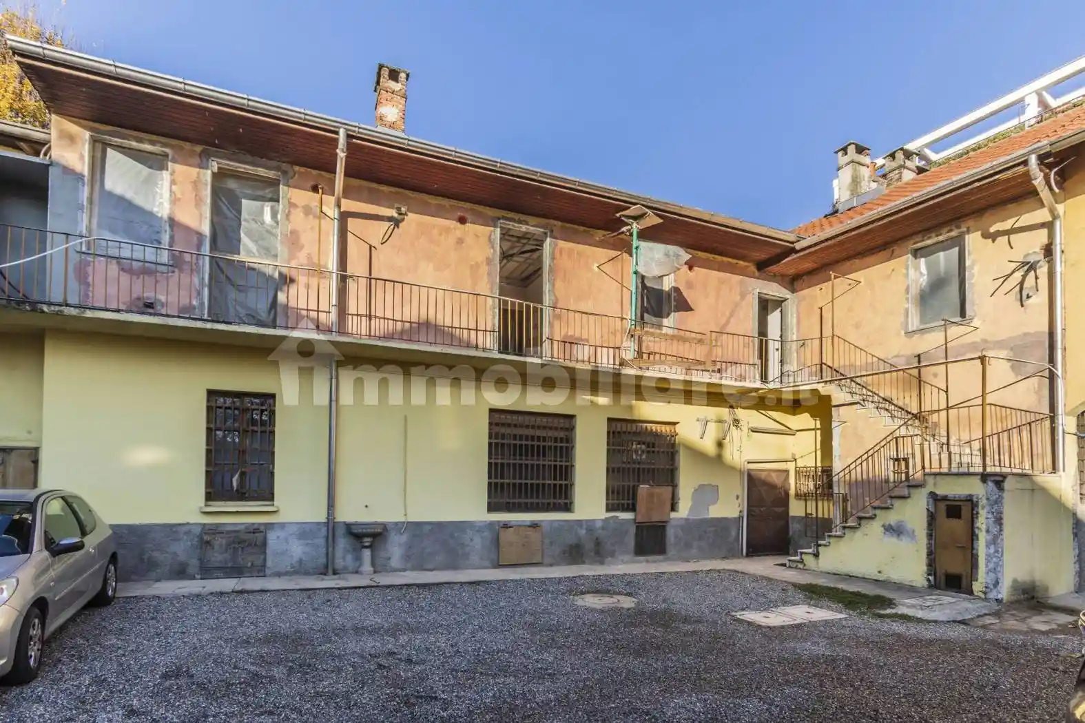 Appartamento in vendita a Caronno Pertusella