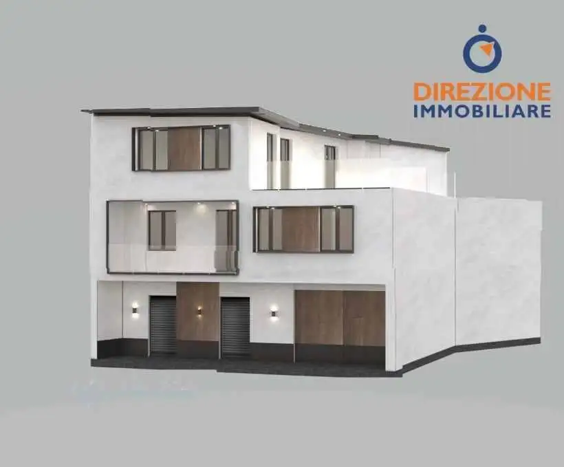 Casa indipendente in vendita a Cesa