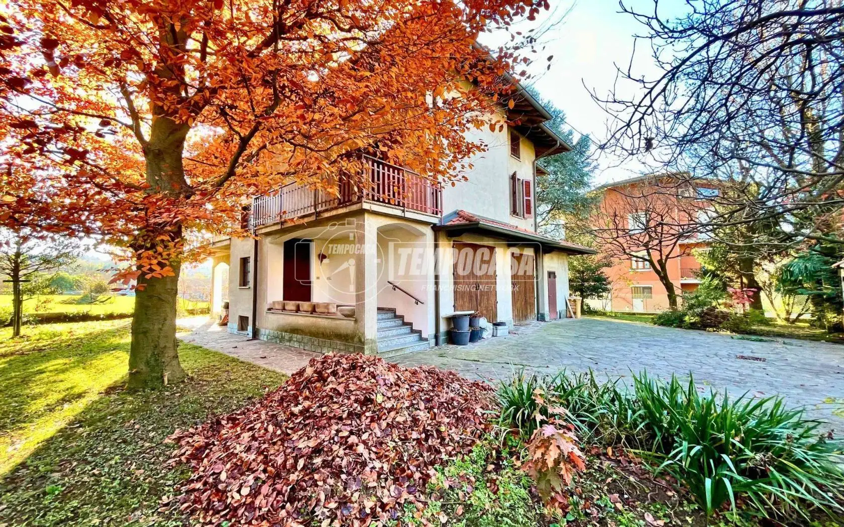 Villa in vendita a Monticello Brianza