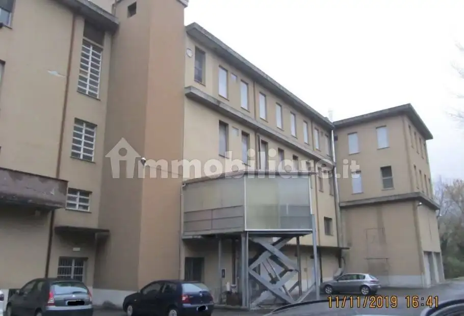 Palazzo - Stabile in asta a Langhirano