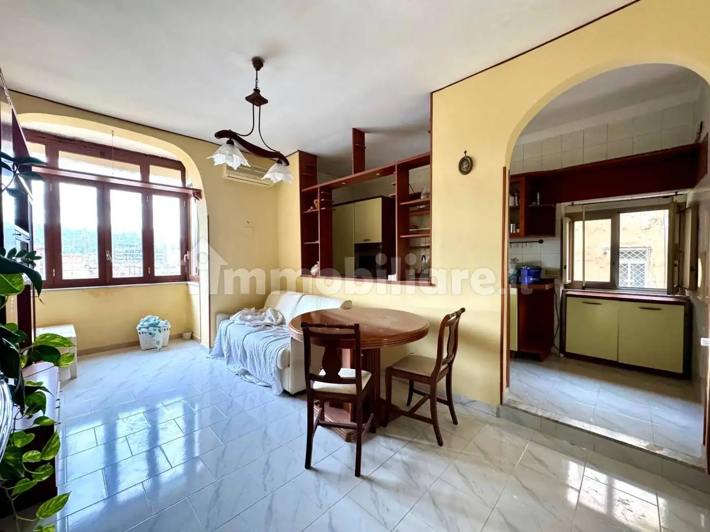 Appartamento in vendita a Napoli